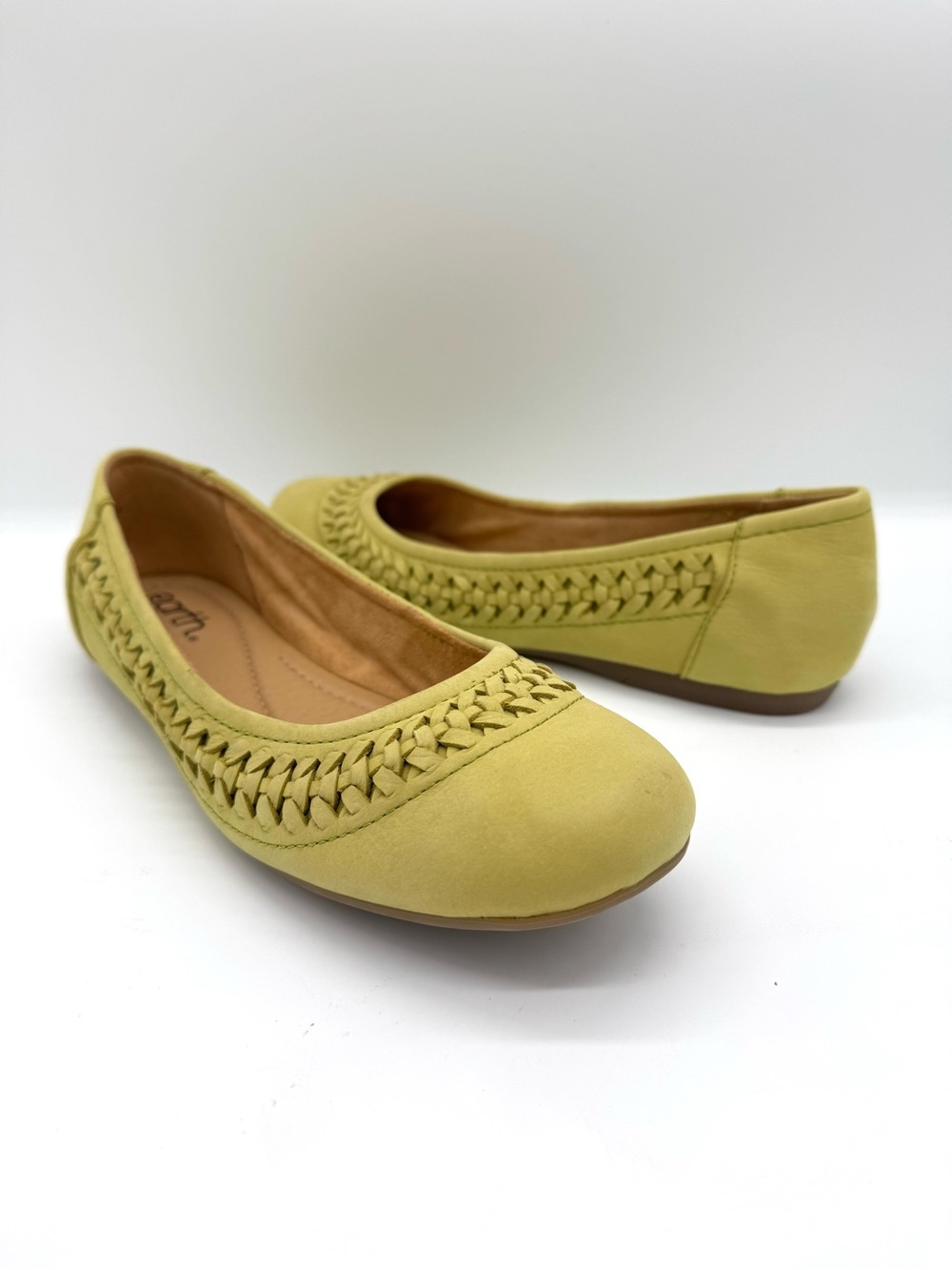 Earth Jett Lime Green Nubuck Leather Comfort Ballet Flats Shoes Sz 9.5 NEW